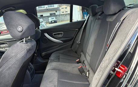 BMW 3 серия, 2018 год, 1 470 000 рублей, 17 фотография