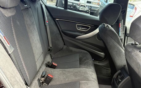 BMW 3 серия, 2018 год, 1 470 000 рублей, 18 фотография