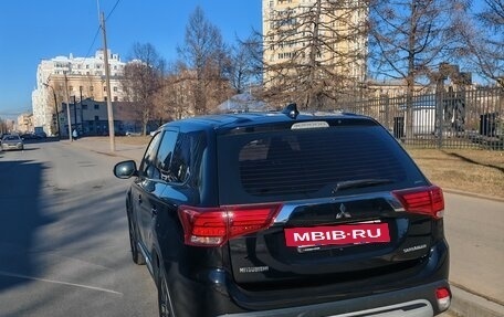 Mitsubishi Outlander III рестайлинг 3, 2019 год, 2 000 000 рублей, 8 фотография