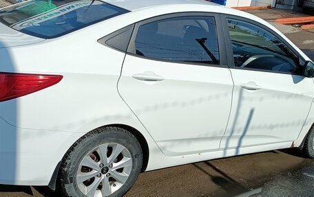 Hyundai Solaris II рестайлинг, 2016 год, 1 100 000 рублей, 4 фотография