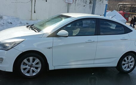 Hyundai Solaris II рестайлинг, 2016 год, 1 100 000 рублей, 2 фотография