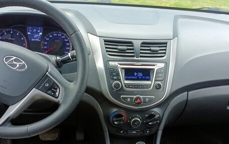 Hyundai Solaris II рестайлинг, 2016 год, 1 100 000 рублей, 5 фотография