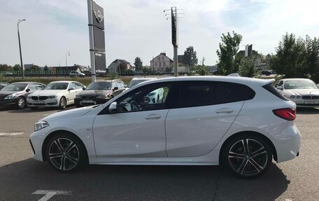 BMW 1 серия, 2021 год, 2 430 000 рублей, 15 фотография