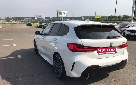 BMW 1 серия, 2021 год, 2 430 000 рублей, 17 фотография