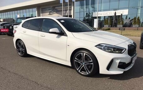 BMW 1 серия, 2021 год, 2 430 000 рублей, 18 фотография