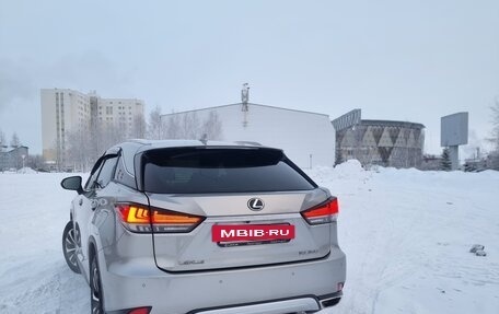 Lexus RX IV рестайлинг, 2020 год, 5 000 000 рублей, 3 фотография