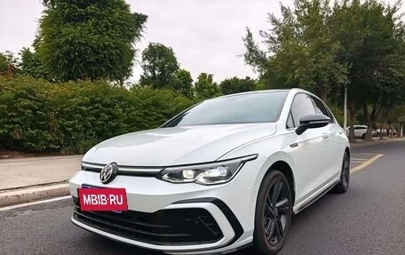 Volkswagen Golf VIII, 2021 год, 1 985 040 рублей, 3 фотография