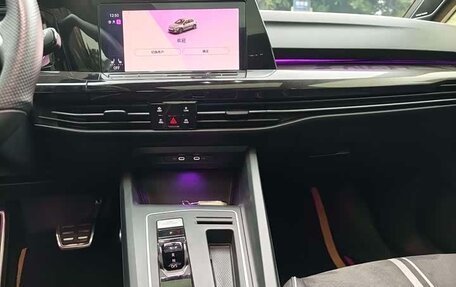 Volkswagen Golf VIII, 2021 год, 1 985 040 рублей, 13 фотография