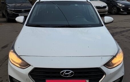 Hyundai Solaris II рестайлинг, 2019 год, 680 000 рублей, 3 фотография