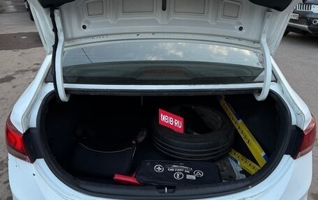 Hyundai Solaris II рестайлинг, 2019 год, 680 000 рублей, 16 фотография