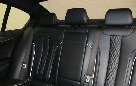 BMW 5 серия, 2018 год, 3 590 000 рублей, 13 фотография