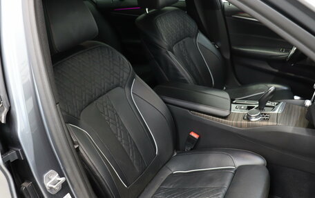 BMW 5 серия, 2018 год, 3 590 000 рублей, 12 фотография