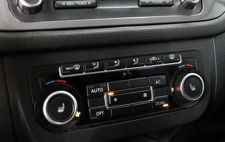 Volkswagen Tiguan I, 2011 год, 950 000 рублей, 18 фотография