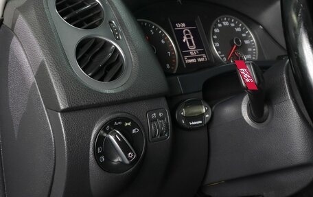 Volkswagen Tiguan I, 2011 год, 950 000 рублей, 11 фотография