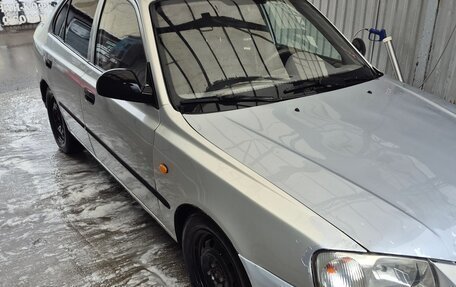 Hyundai Accent II, 2004 год, 280 000 рублей, 2 фотография
