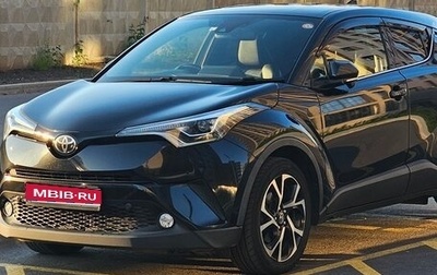 Toyota C-HR I рестайлинг, 2017 год, 2 150 000 рублей, 1 фотография