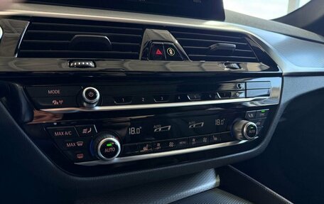 BMW 5 серия, 2019 год, 4 000 000 рублей, 15 фотография