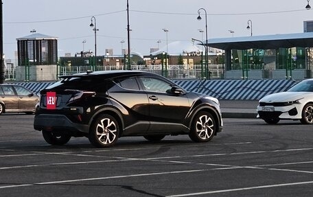 Toyota C-HR I рестайлинг, 2017 год, 2 150 000 рублей, 3 фотография