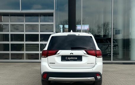 Mitsubishi Outlander III рестайлинг 3, 2017 год, 1 733 000 рублей, 3 фотография