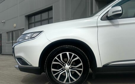 Mitsubishi Outlander III рестайлинг 3, 2017 год, 1 733 000 рублей, 7 фотография