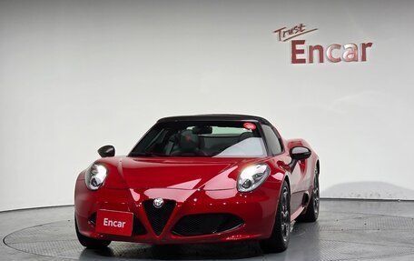 Alfa Romeo 4C, 2018 год, 9 980 000 рублей, 2 фотография