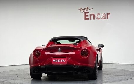 Alfa Romeo 4C, 2018 год, 9 980 000 рублей, 3 фотография