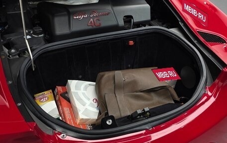 Alfa Romeo 4C, 2018 год, 9 980 000 рублей, 6 фотография