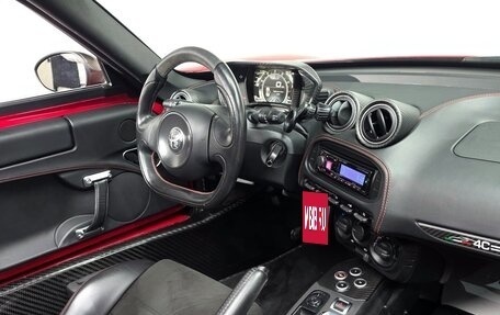 Alfa Romeo 4C, 2018 год, 9 980 000 рублей, 16 фотография