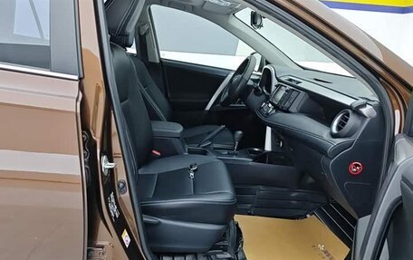 Toyota RAV4, 2019 год, 2 350 000 рублей, 6 фотография