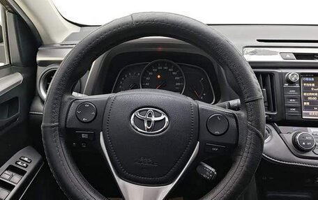 Toyota RAV4, 2019 год, 2 350 000 рублей, 9 фотография