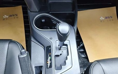 Toyota RAV4, 2019 год, 2 350 000 рублей, 10 фотография