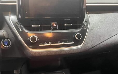 Toyota Corolla, 2021 год, 1 750 000 рублей, 10 фотография