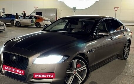 Jaguar XF II, 2016 год, 2 700 000 рублей, 3 фотография