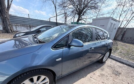 Opel Astra J, 2013 год, 845 000 рублей, 3 фотография