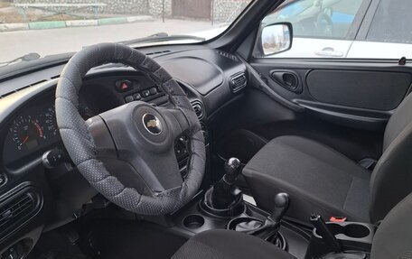 Chevrolet Niva I рестайлинг, 2015 год, 700 000 рублей, 9 фотография