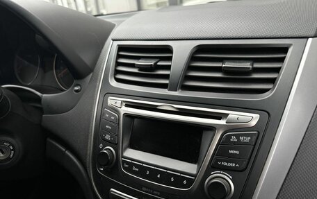 Hyundai Solaris II рестайлинг, 2015 год, 1 100 000 рублей, 16 фотография