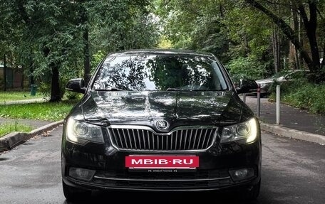 Skoda Superb III рестайлинг, 2014 год, 1 350 000 рублей, 8 фотография