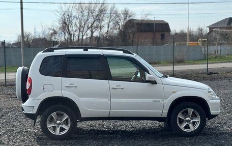 Chevrolet Niva I рестайлинг, 2011 год, 599 000 рублей, 2 фотография