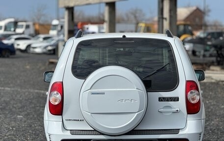 Chevrolet Niva I рестайлинг, 2011 год, 599 000 рублей, 5 фотография