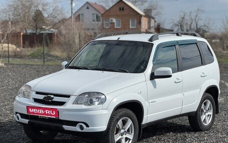 Chevrolet Niva I рестайлинг, 2011 год, 599 000 рублей, 8 фотография