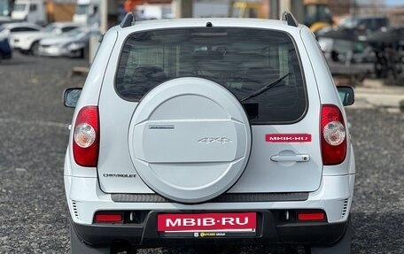 Chevrolet Niva I рестайлинг, 2011 год, 599 000 рублей, 4 фотография