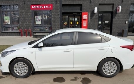 Hyundai Solaris II рестайлинг, 2018 год, 1 010 000 рублей, 3 фотография