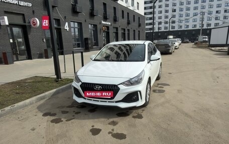 Hyundai Solaris II рестайлинг, 2018 год, 1 010 000 рублей, 2 фотография