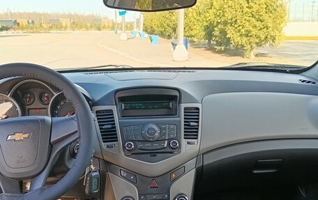 Chevrolet Cruze II, 2012 год, 690 000 рублей, 8 фотография