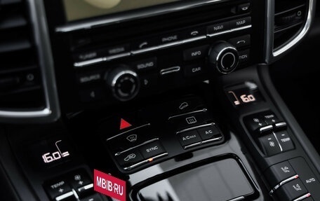 Porsche Cayenne III, 2015 год, 4 400 000 рублей, 15 фотография