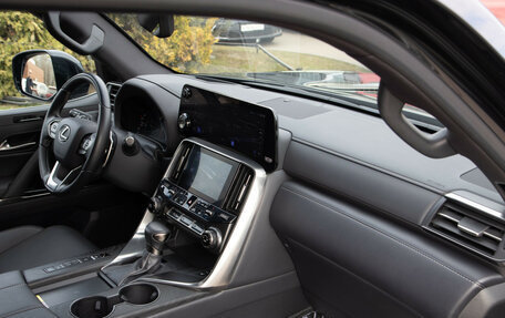 Lexus LX, 2024 год, 17 600 000 рублей, 8 фотография