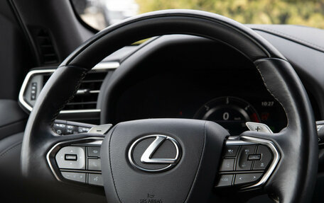 Lexus LX, 2024 год, 17 600 000 рублей, 16 фотография