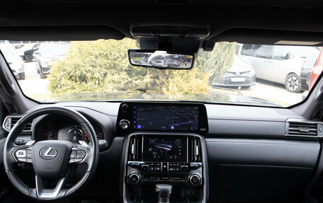 Lexus LX, 2024 год, 17 600 000 рублей, 14 фотография