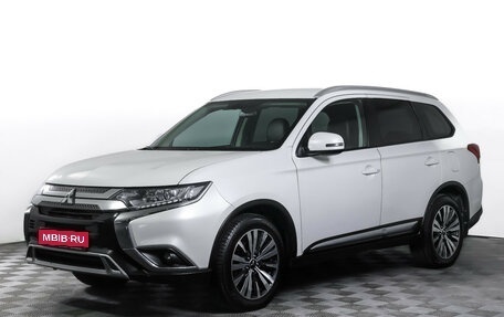 Mitsubishi Outlander III рестайлинг 3, 2021 год, 2 485 000 рублей, 1 фотография