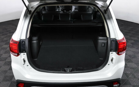 Mitsubishi Outlander III рестайлинг 3, 2021 год, 2 485 000 рублей, 9 фотография